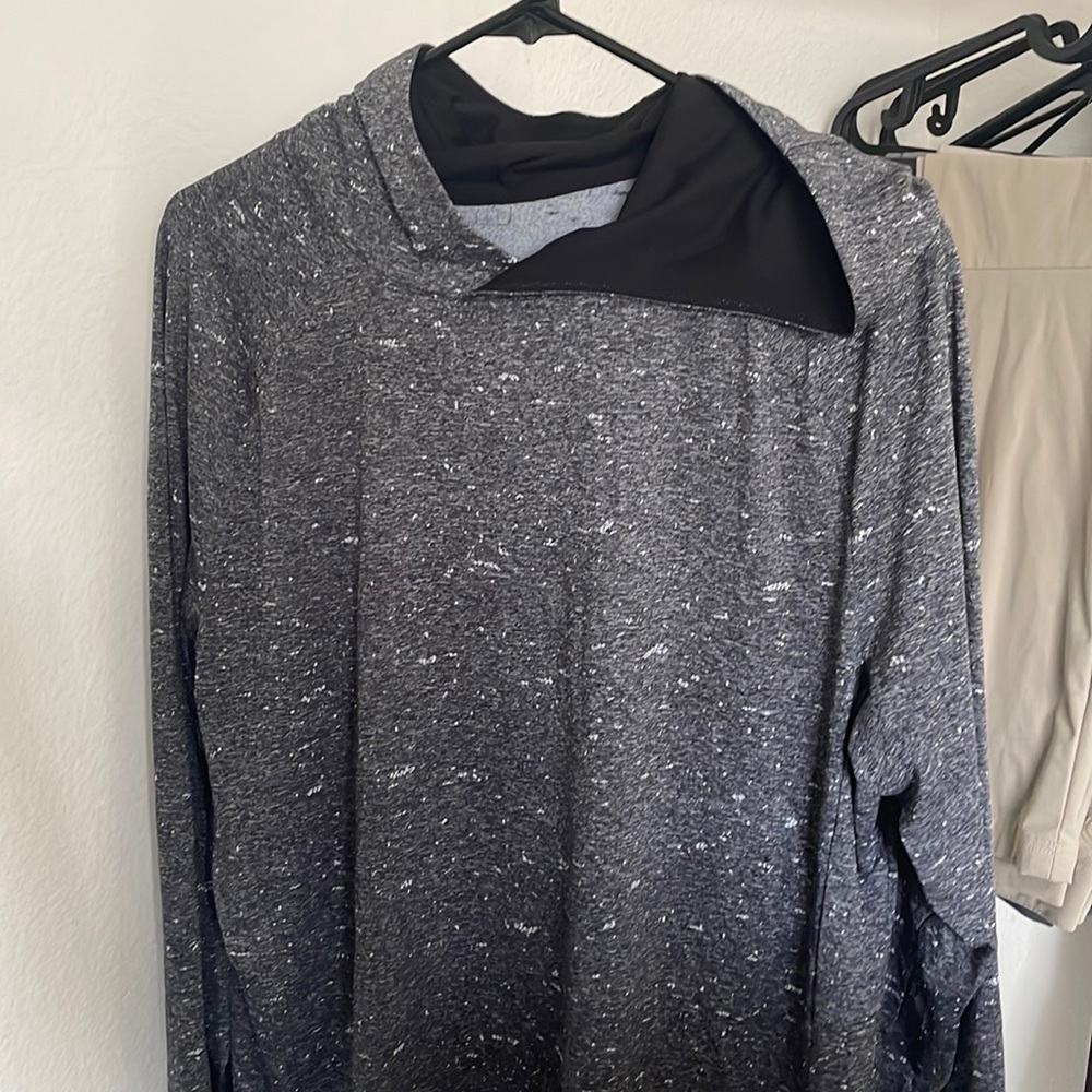 Lululemon hooded Mens Long sleeve work out shirt